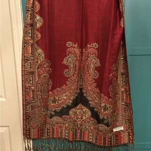 PASHMINA Red and Black Paisley Scarf